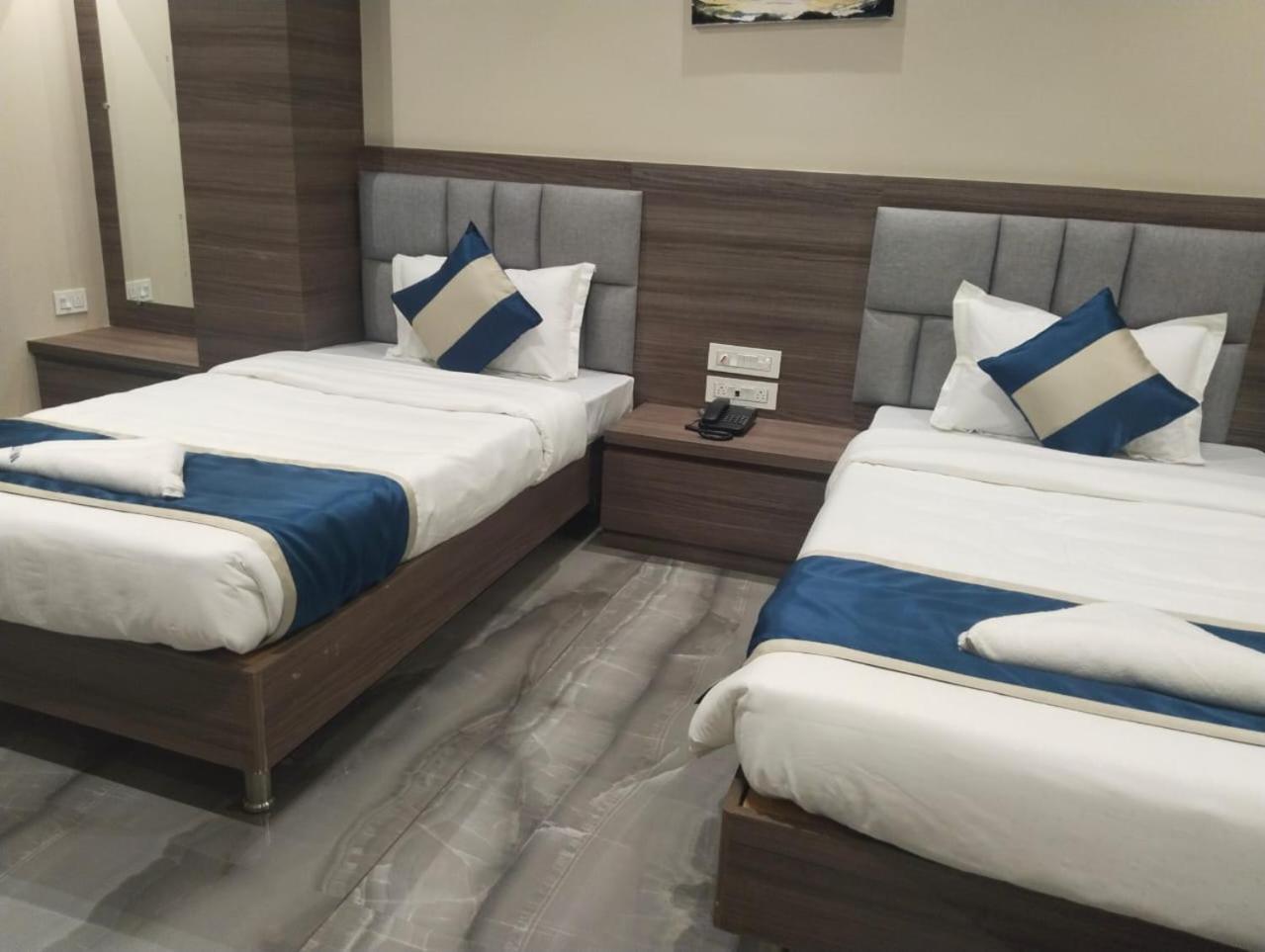 Hotel Dolly Sziliguri Kültér fotó